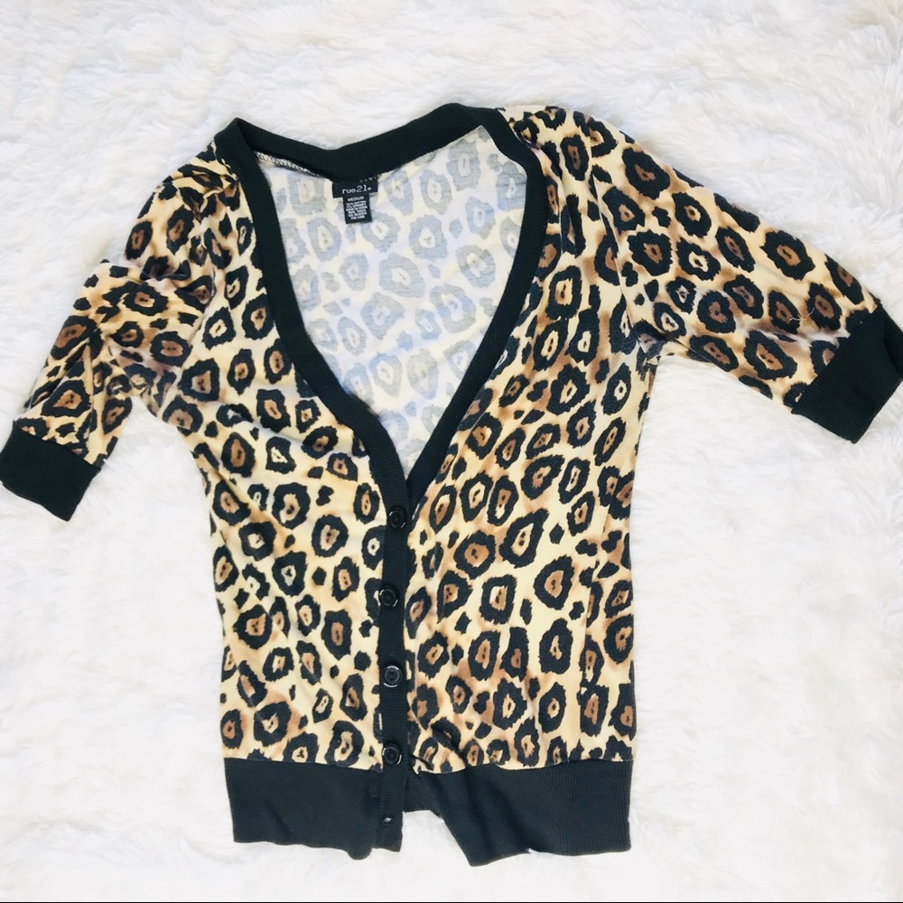 Rue 21 leopard print 3/4 sleeve cardigan shrug
